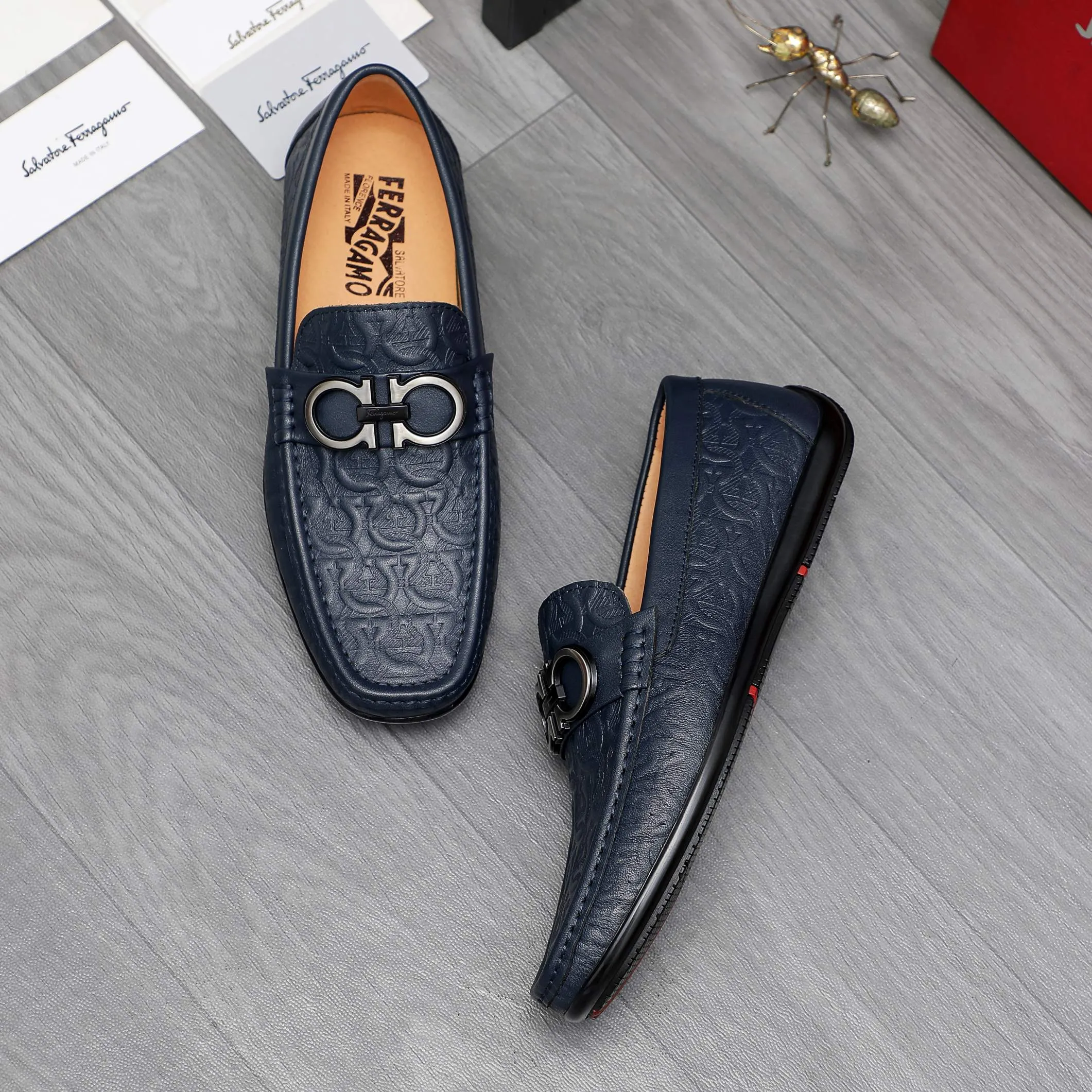 Men's shoes 💰380 Product trademark: Ferragamo "Ferragamo" casual slip-on shoes Regular size: 38-45 (45. Customized, non-returnable) Product materials: Selected embossed cowhide upper, pigskin lining, rubber outsole